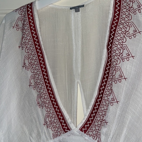 white flowy crop top - Picture 2 of 4